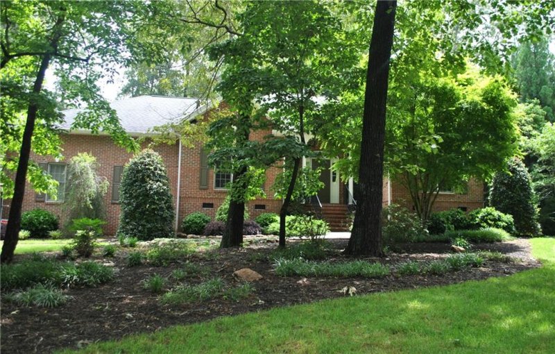 Property image 3 at 102 oak crest Circle, Seneca, SC 29672