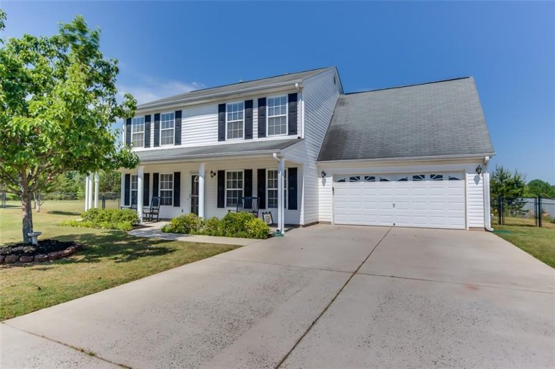 Property image 3 at 212 High Ridge Court, Easley, SC 29642