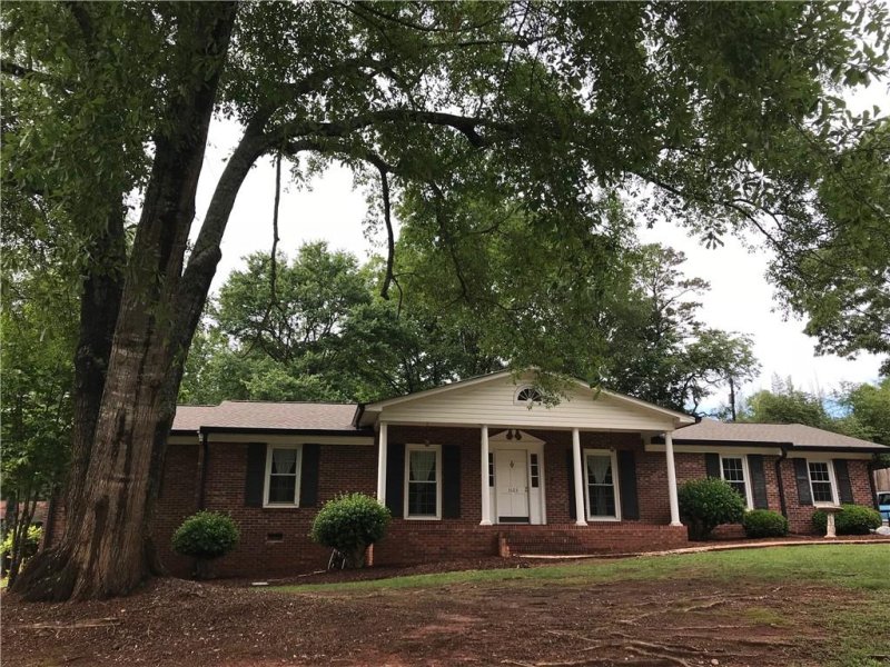 Property image 3 at 1603 Cherokee Drive, Seneca, SC 29672