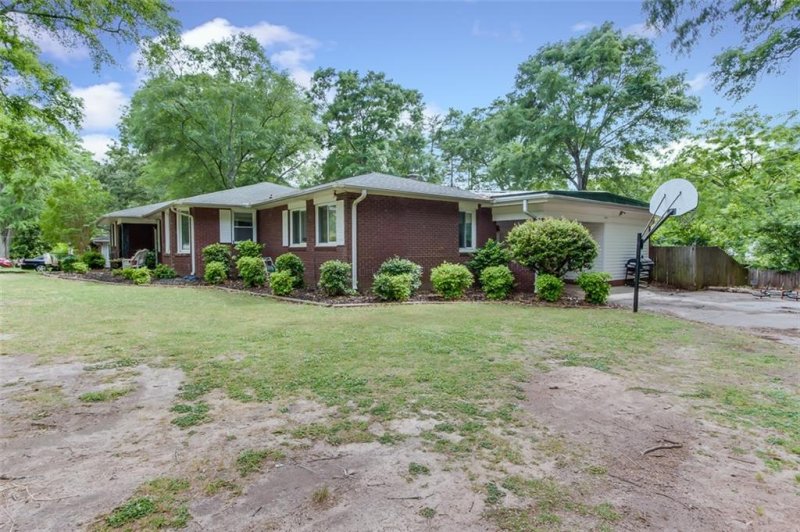 Property image 3 at 305 Forest Lane, Belton, SC 29627