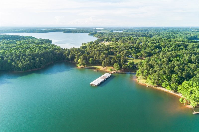 Property image 2 at 6 Hartwell Villas, Anderson, SC 29626