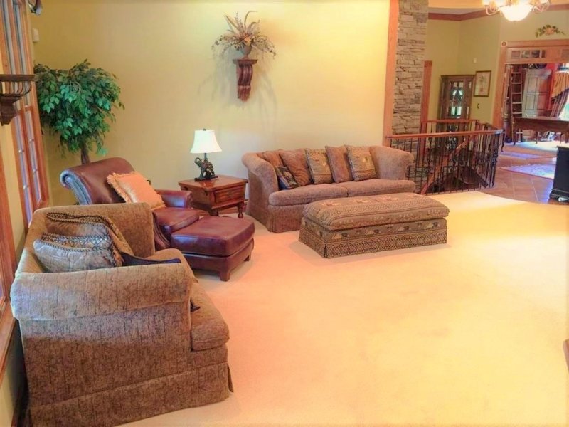 Property image 4 at 405 Windcrest Court, Salem, SC 29676