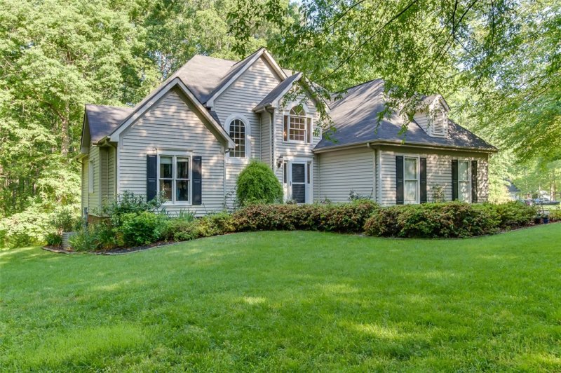 Property image 2 at 102 Galax Court, Easley, SC 29642