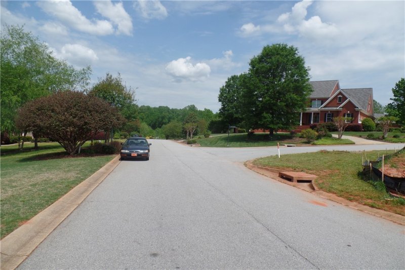 Property image 2 at 102 Huntcliff Court, Easley, SC 29642