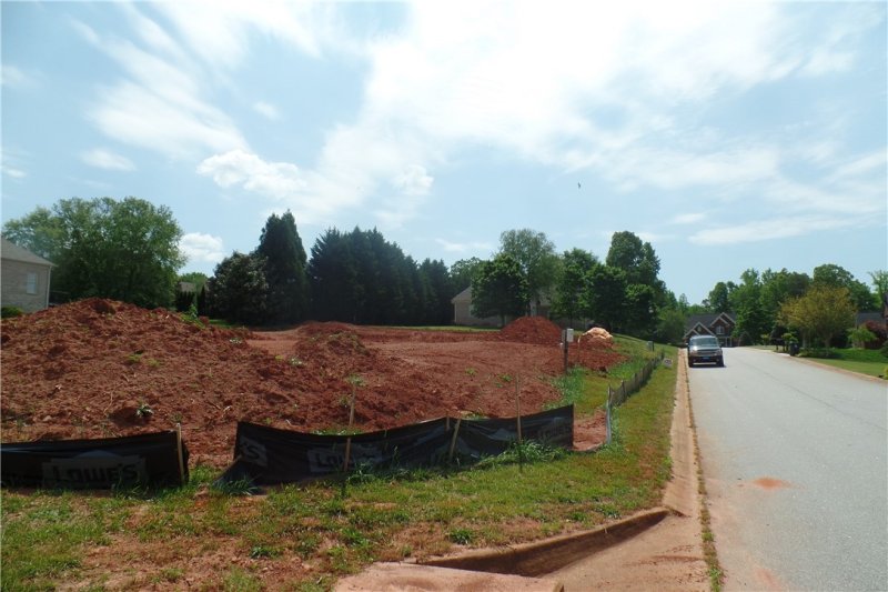 Property image 5 at 102 Huntcliff Court, Easley, SC 29642