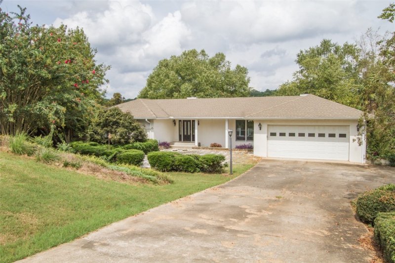 Property image 2 at 310 Green Hill Drive, Anderson, SC 29621