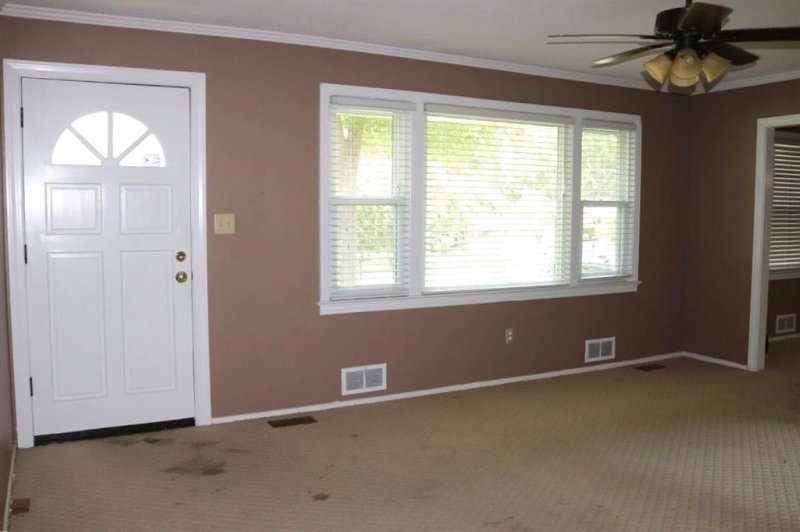 Property image 4 at 320 Forest Lane, Belton, SC 29627