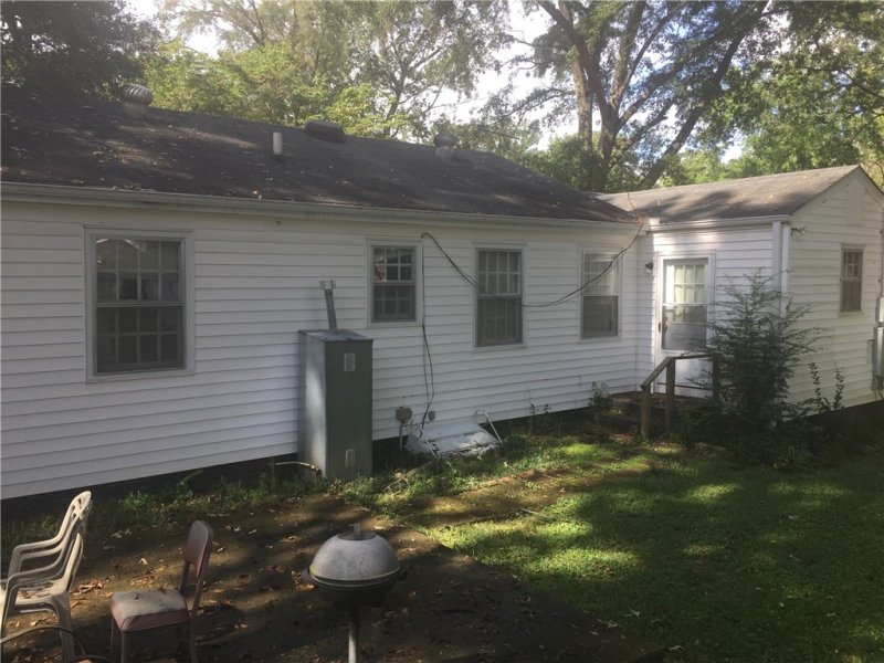 Property image 2 at 916 Chester Circle, Pendleton, SC 29670