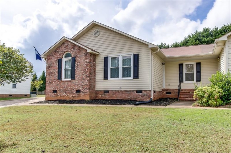 Property image 2 at 2317 Annandale Drive, Anderson, SC 29621