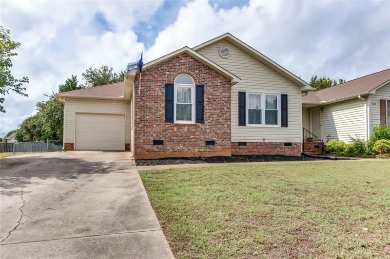 Property image 3 at 2317 Annandale Drive, Anderson, SC 29621