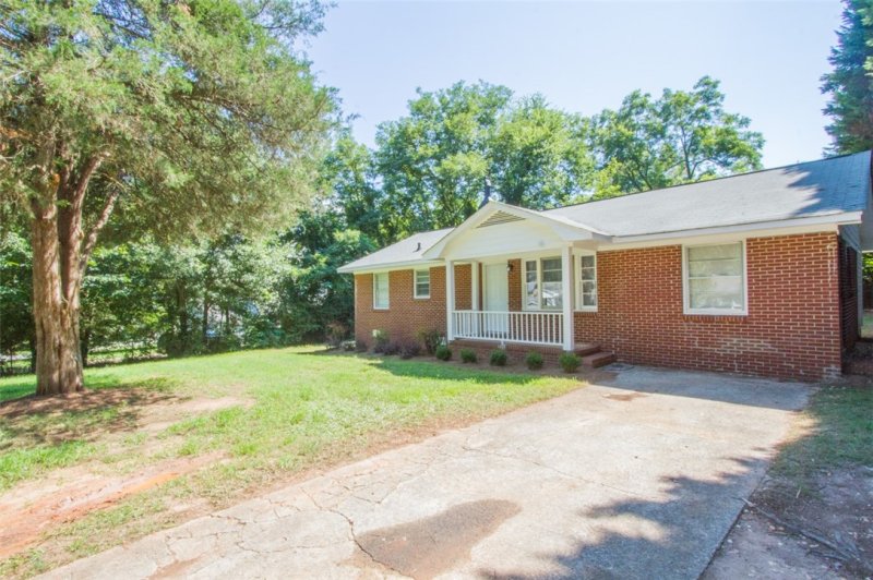 Property image 2 at 614 Azalea Drive, Anderson, SC 29625