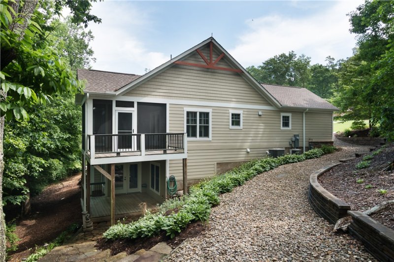 Property image 2 at 210 Long Bay Drive, West Union, SC 29696