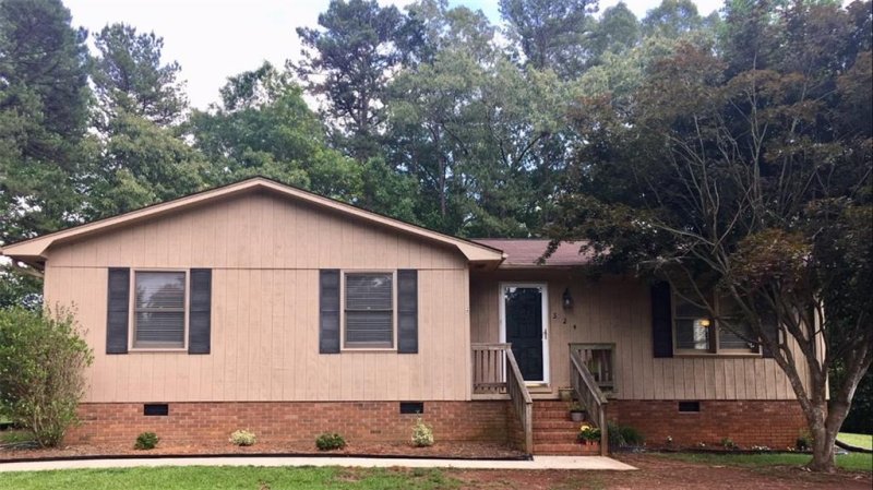 Property image 2 at 324 Sunsetstrip Drive, Seneca, SC 29672