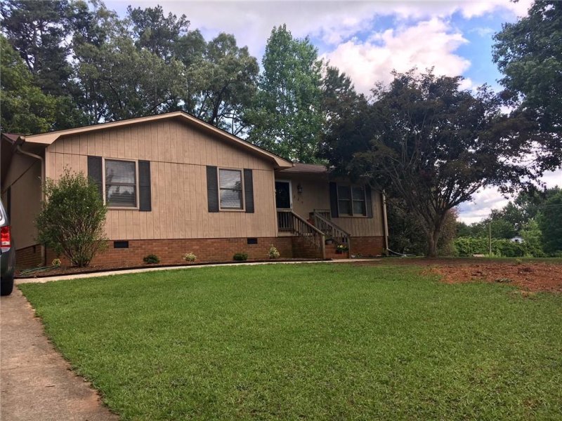 Property image 3 at 324 Sunsetstrip Drive, Seneca, SC 29672