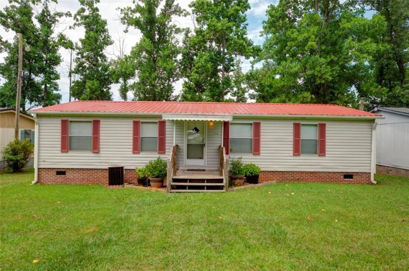 Property image 2 at 114 Dogwood Lane, Townville, SC 29689