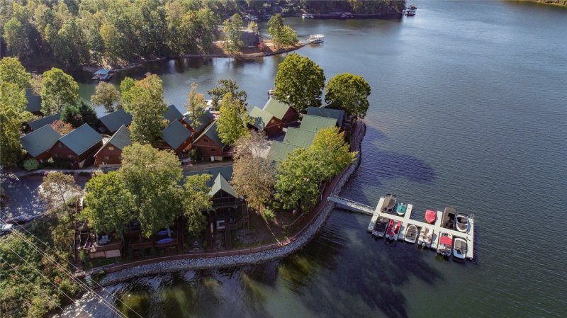 Property image 3 at 144 Harbour Pointe, Six Mile, SC 29682