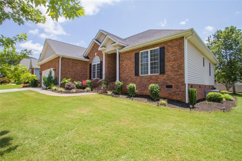 Property image 3 at 219 Lyttleton Way, Anderson, SC 29621