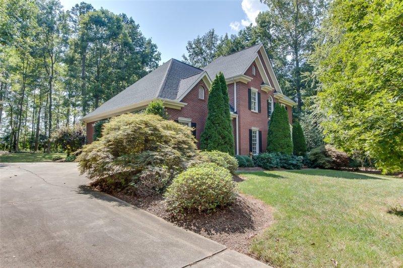 Property image 3 at 511 Shadow Oaks Drive, Easley, SC 29642