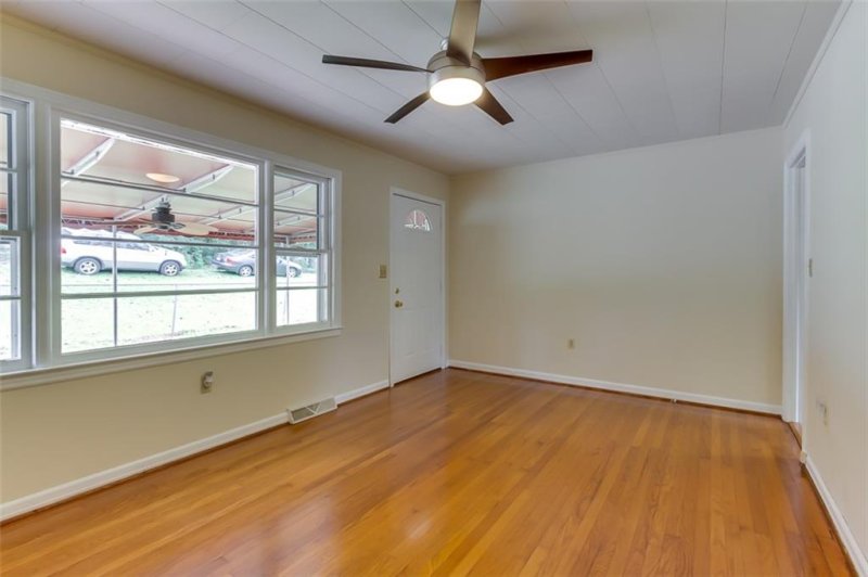 Property image 3 at 611 Tanglewood Drive, Seneca, SC 29672