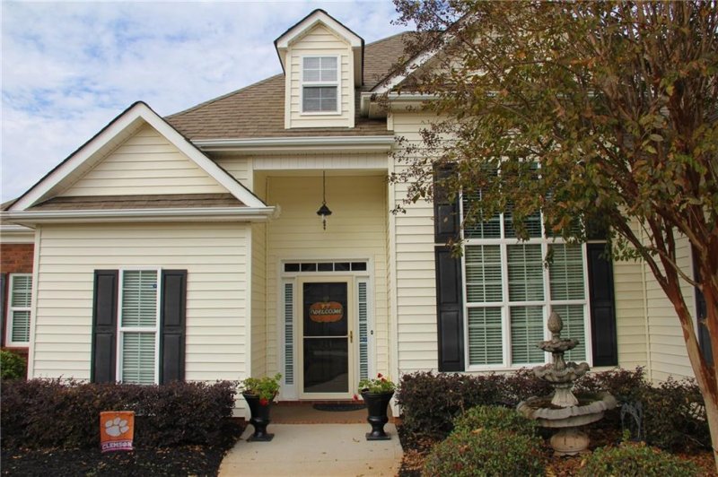 Property image 4 at 311 Knoll View Drive, Seneca, SC 29678