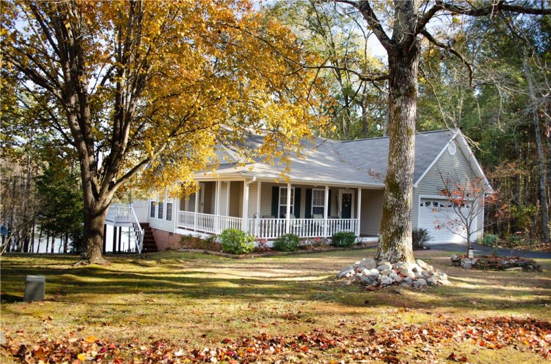 Property image 2 at 272 Hunters Trail, Walhalla, SC 29691