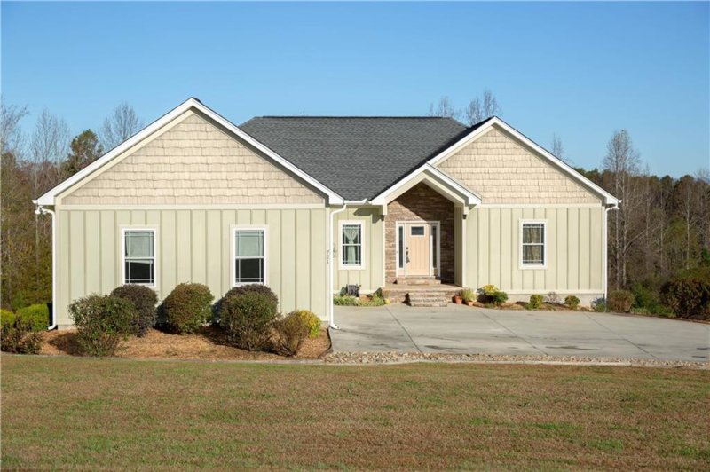 Property image 2 at 721 Hidden Falls Drive, West Union, SC 29696