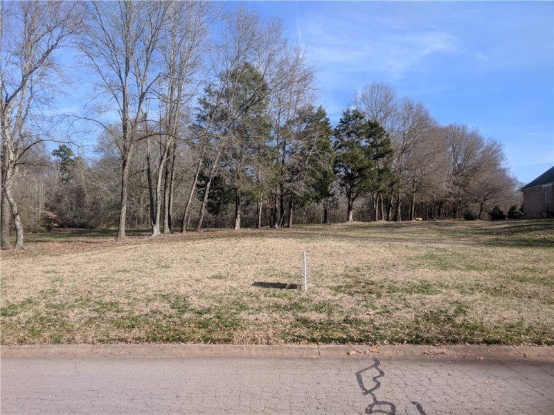 110 Vinings Crossing