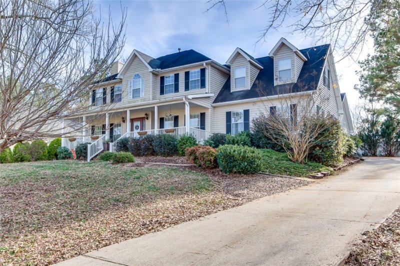 Property image 3 at 906 Meadow Creek, Anderson, SC 29621