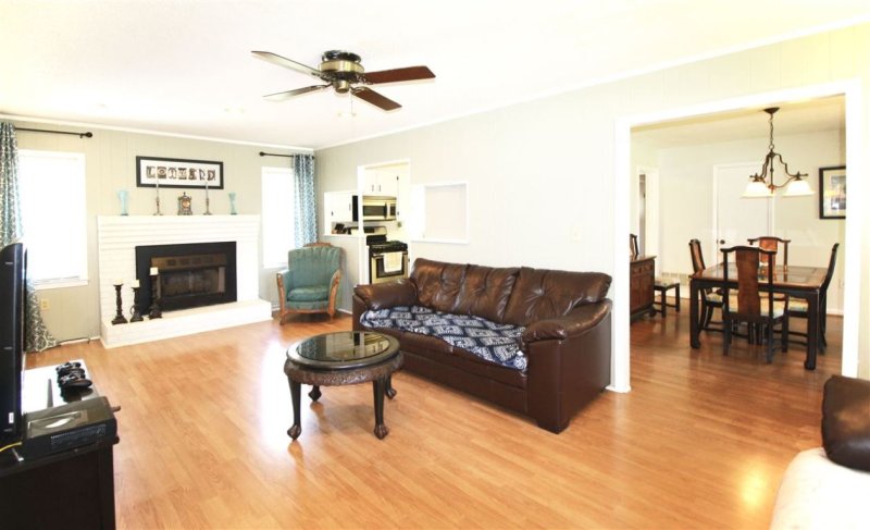 Property image 4 at 410 Sunsetstrip Drive, Seneca, SC 29672