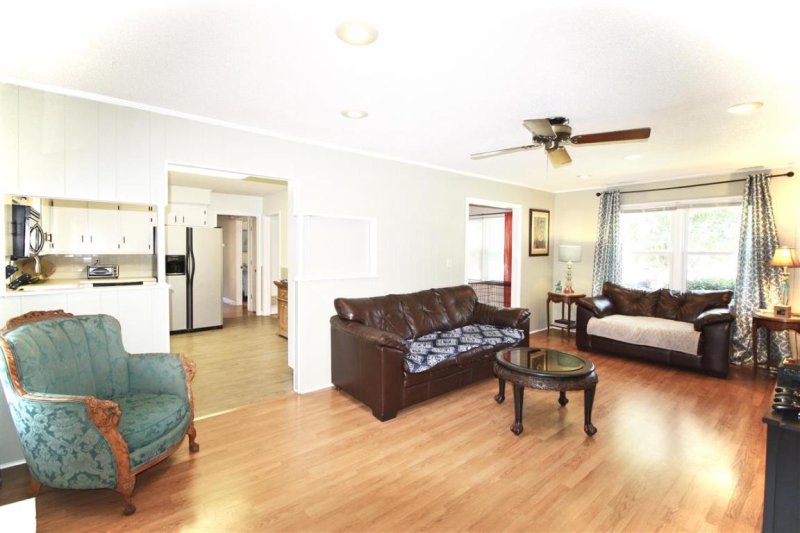 Property image 5 at 410 Sunsetstrip Drive, Seneca, SC 29672