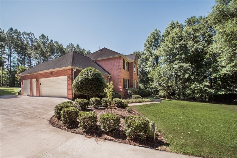 Property image 4 at 110 Hawnes Place, Anderson, SC 29621