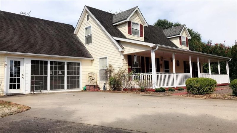 Property image 2 at 108 Winona Way Way, Walhalla, SC 29691