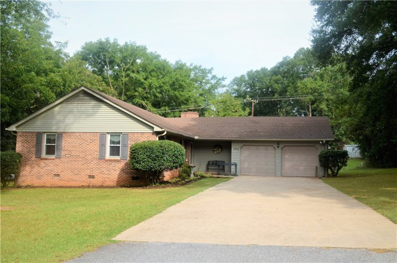 Property image 2 at 1401 Pioneer Drive, Anderson, SC 29621