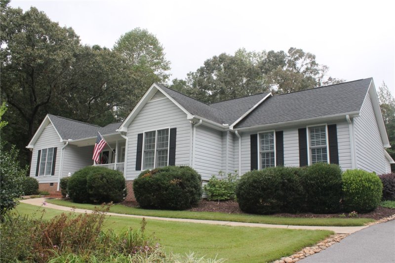 Property image 2 at 104 Oak Hollow, Pendleton, SC 29670