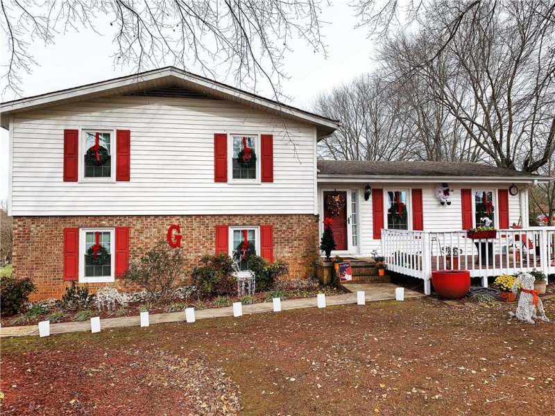 Property image 2 at 312 lakeview Drive, Liberty, SC 29657