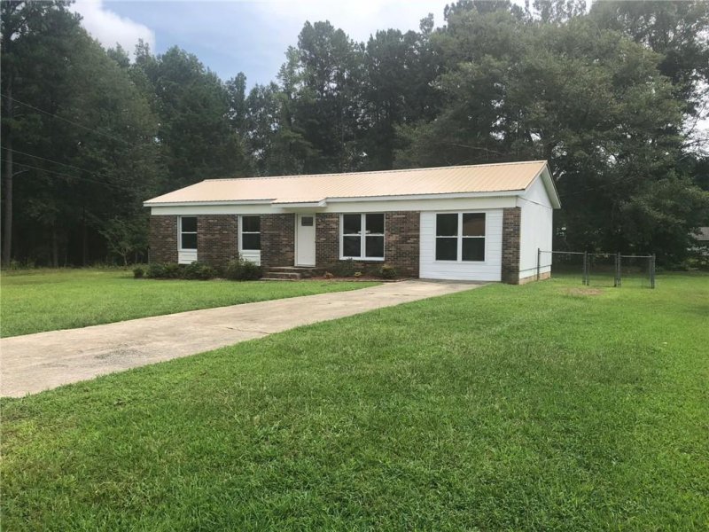 Property image 3 at 106 Linda Lane, Honea Path, SC 29654