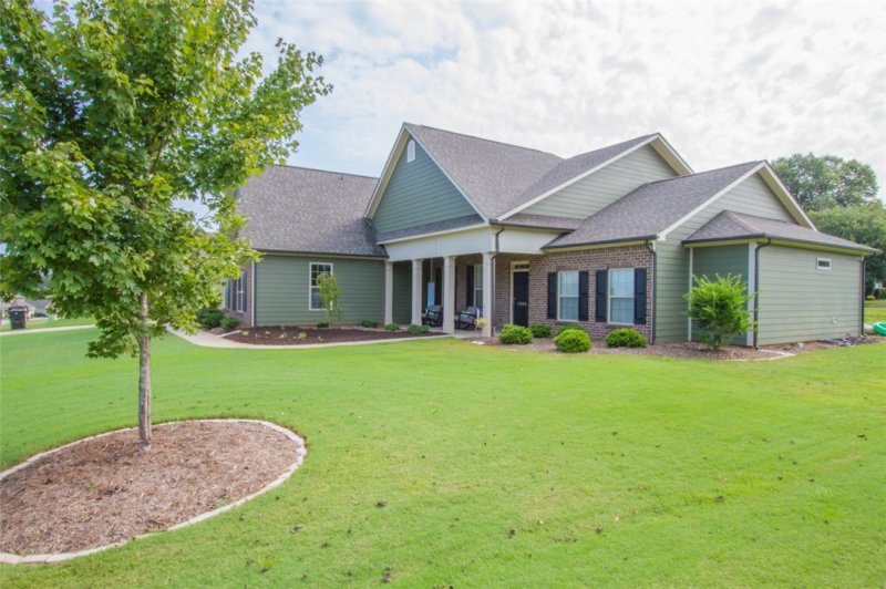 Property image 2 at 1000 Hillcrest Court, Anderson, SC 29621