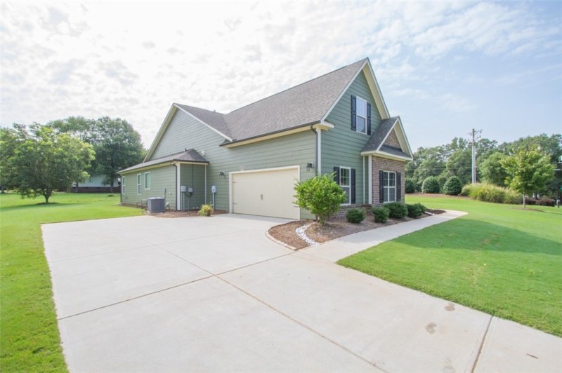 Property image 3 at 1000 Hillcrest Court, Anderson, SC 29621