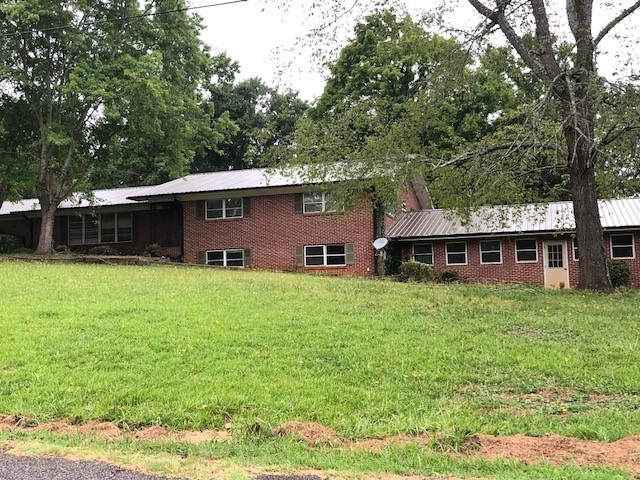 521 Robinhood Drive