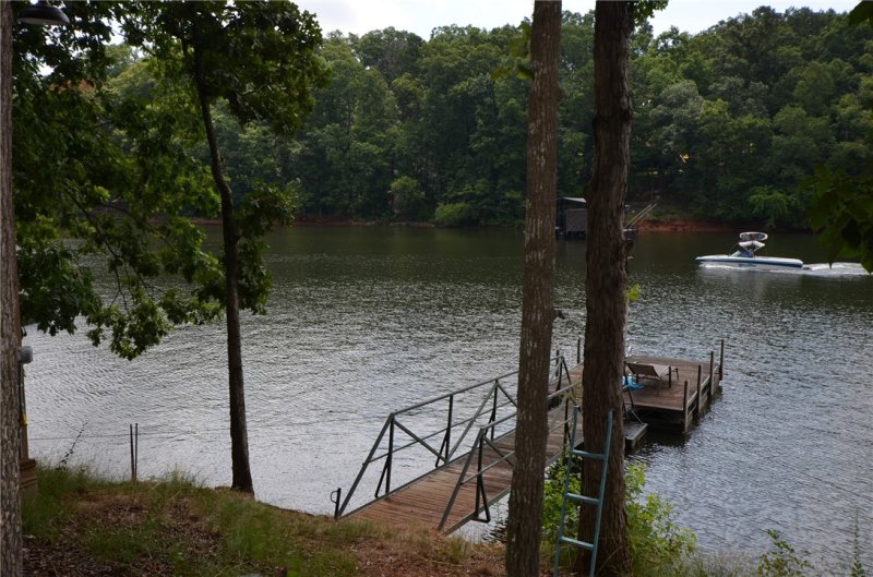 Property image 2 at 800 Dogwood Lane, Townville, SC 29689