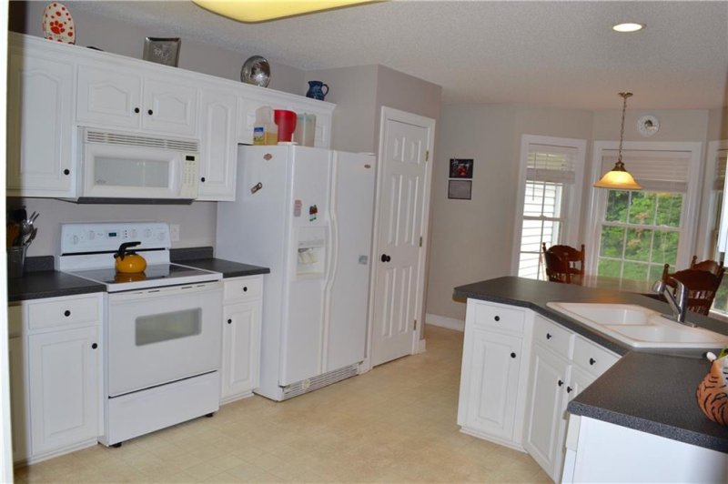 Property image 5 at 137 Ridgeland Drive, Six Mile, SC 29682