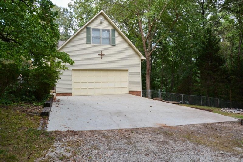 Property image 3 at 208 Ridge Road, Westminster, SC 29693