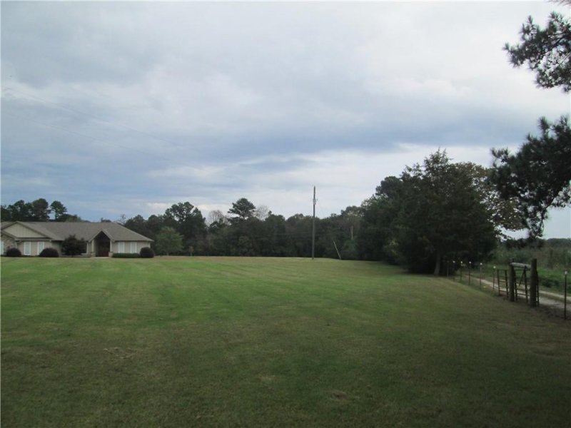 Property image 2 at 113 Marett Road, Westminster, SC 29693