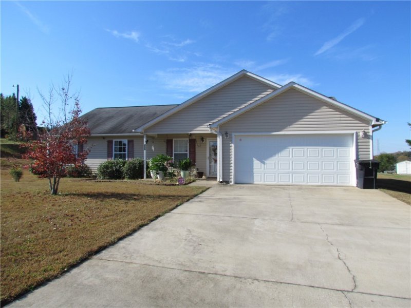 Property image 2 at 107 Sterling Bridge Road, Greenville, SC 29611