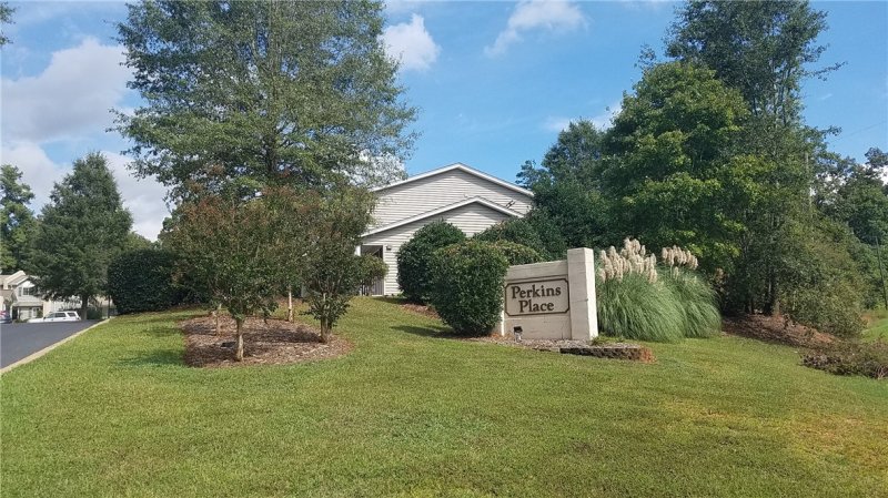 Property image 2 at 139 Perkins Place, Seneca, SC 29678