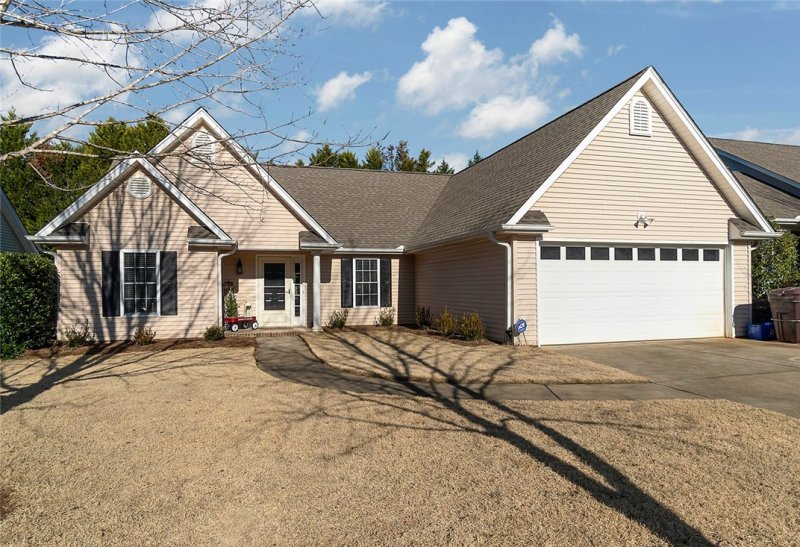 Property image 3 at 202 Grand Oak Circle, Pendleton, SC 29670