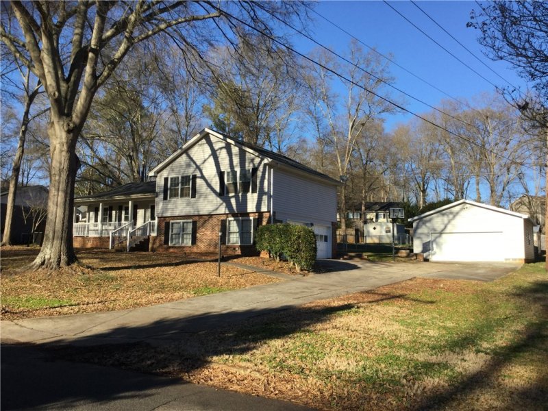 Property image 2 at 211 Old Colony Road, Anderson, SC 29621