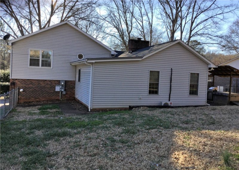 Property image 3 at 211 Old Colony Road, Anderson, SC 29621