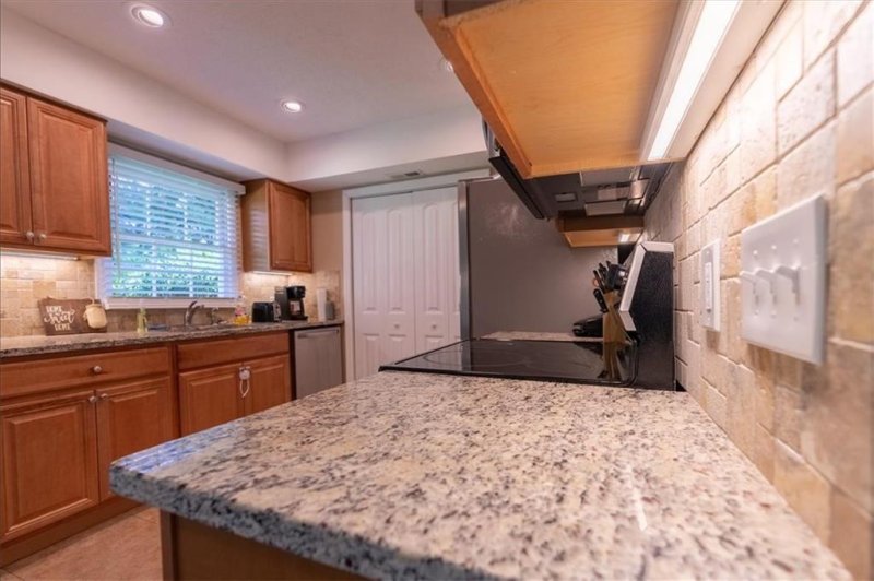 Property image 4 at 110 King James Road, Seneca, SC 29678