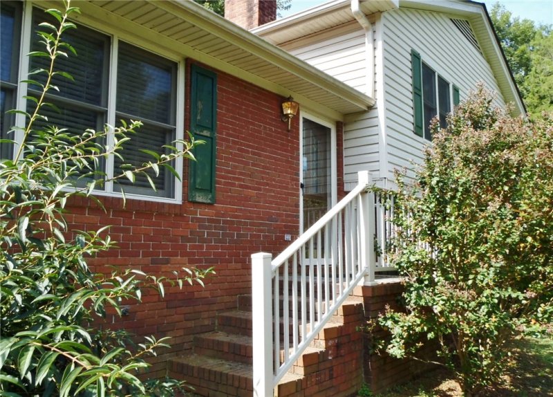 Property image 3 at 525 Stagecoach Drive, Anderson, SC 29625